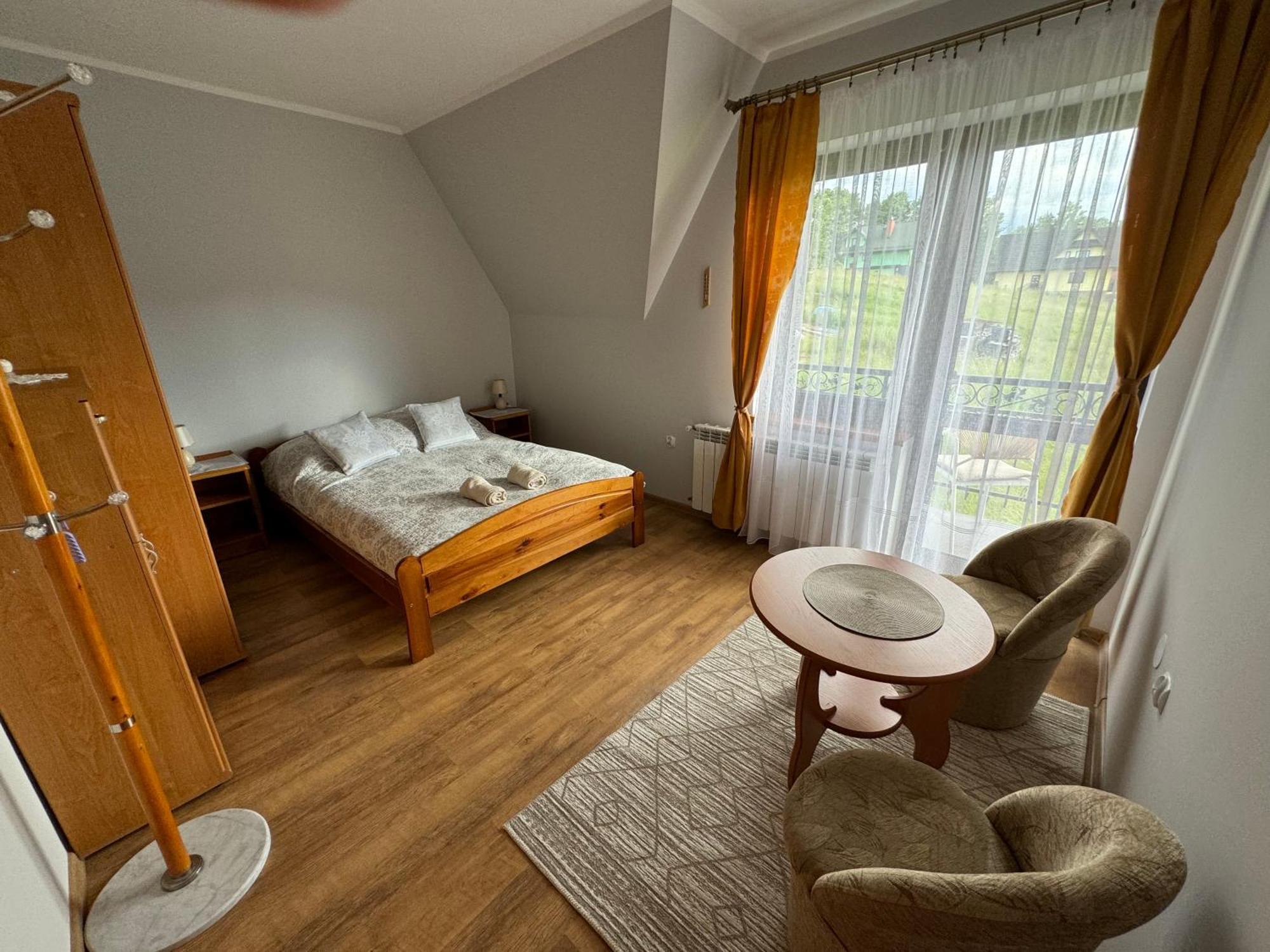 Gut Apartment Poronin Exterior photo