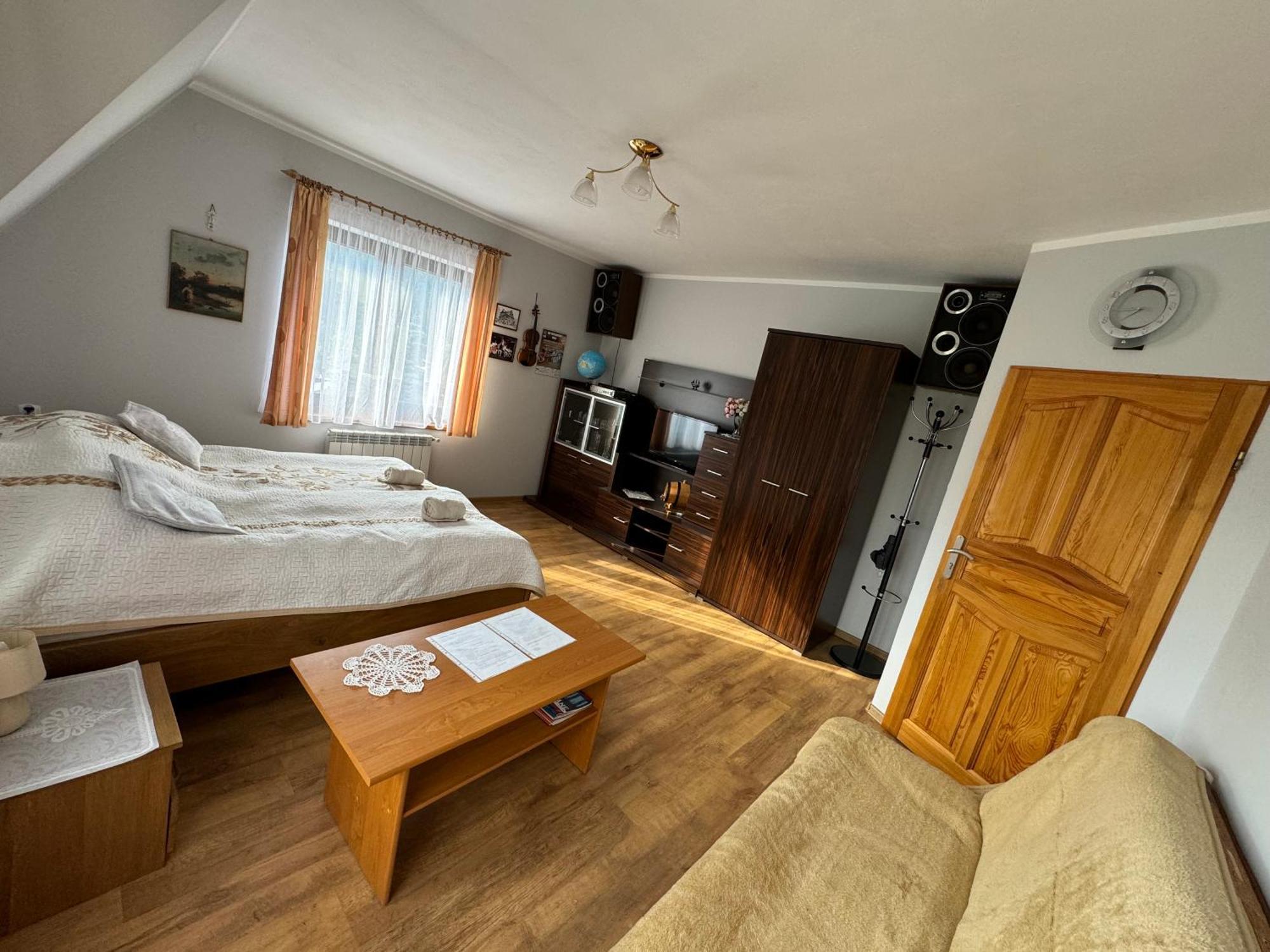 Gut Apartment Poronin Exterior photo